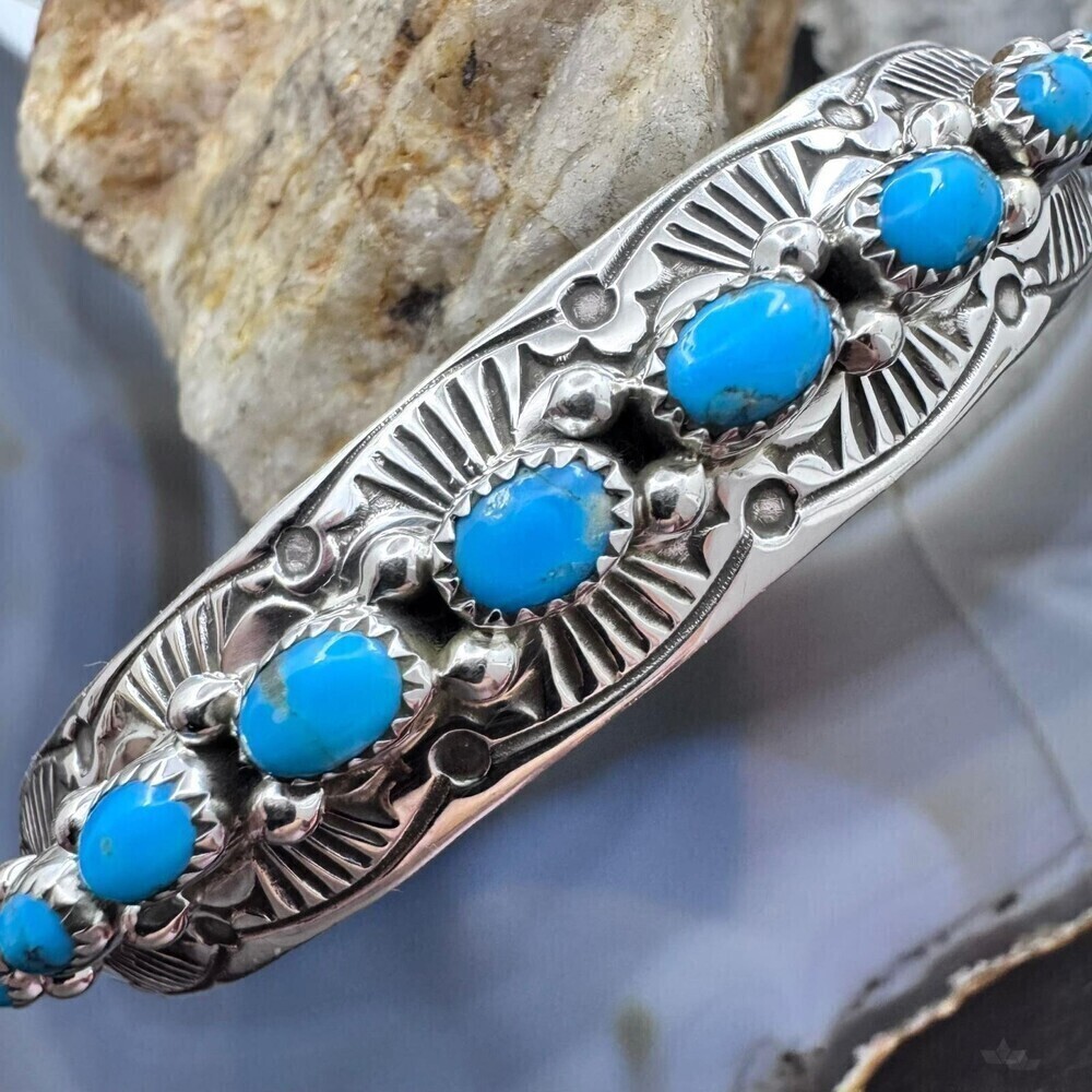 Grace Silver Sterling Single Row 9 Oval Kingman Turquoise Bracelet For Women - Picture 4 of 10